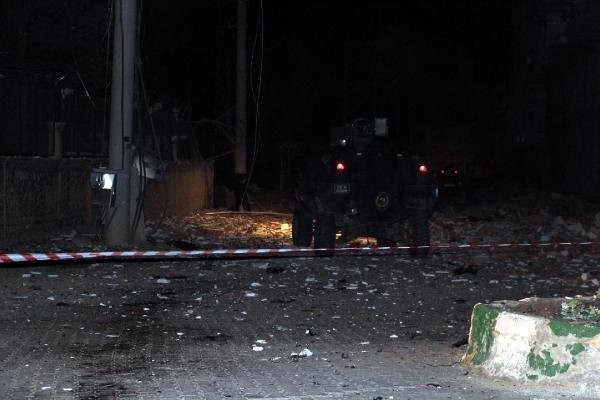Askerlik şubesine bomba yüklü araçla saldırı