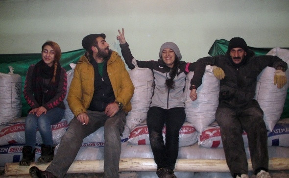 Hainler şarkılar eşliğinde bomba hazırlamış!