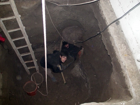 Hainler şarkılar eşliğinde bomba hazırlamış!