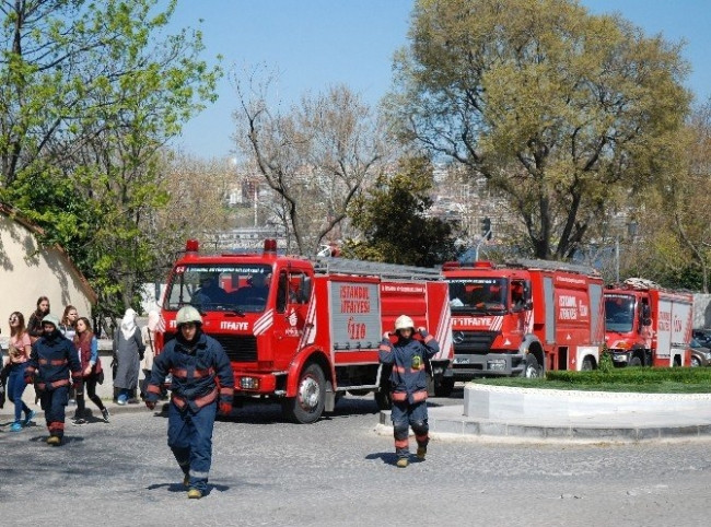 Gülhane Parkı'nda duvar çöktü: 2 ölü