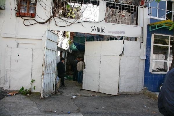 Kaçak at kesilen depoya baskın !
