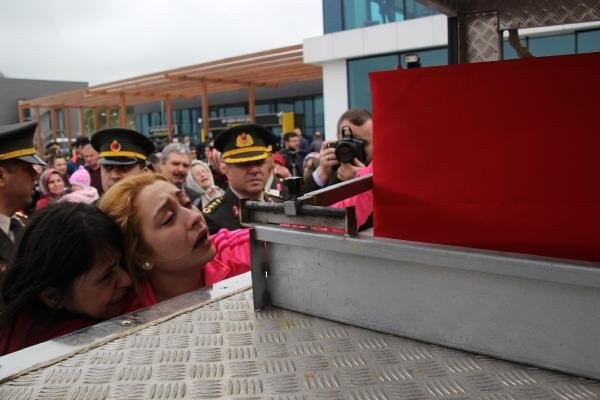 Şehidin sözlüsü yürekleri yaktı