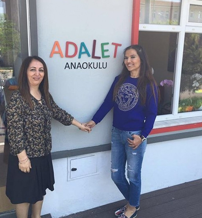Demet Akalın yakın arkadaşı Deniz Seki'yi hapishanede ziyaret etti