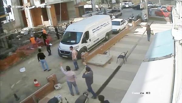 Sıva ustası inşaattan düştü !