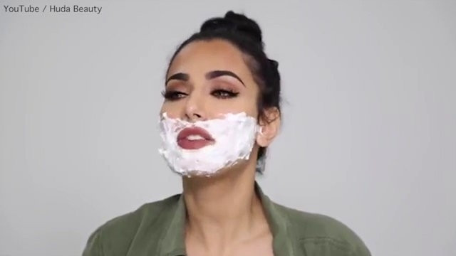 Dubaili Huda Kattan güzelliğini tıraşa borçlu !
