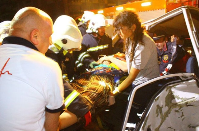 Gece yarısı trafik kazası: 3 yaralı