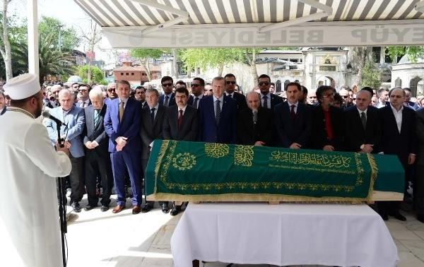 Erdoğan, Salih Tuna'nın babasının cenazesine katıldı