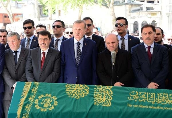 Erdoğan, Salih Tuna'nın babasının cenazesine katıldı