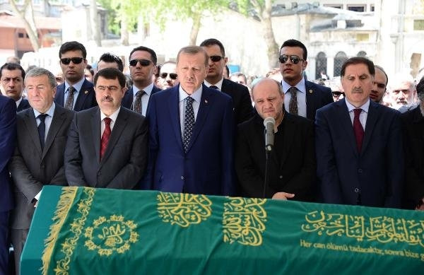Erdoğan, Salih Tuna'nın babasının cenazesine katıldı