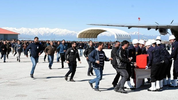 Şehit polis Abdullah Delibaş gözyaşlarıyla memleketine uğurlandı