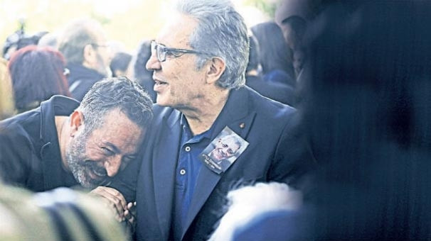 Cem Yılmaz bu sefer güldürmedi !