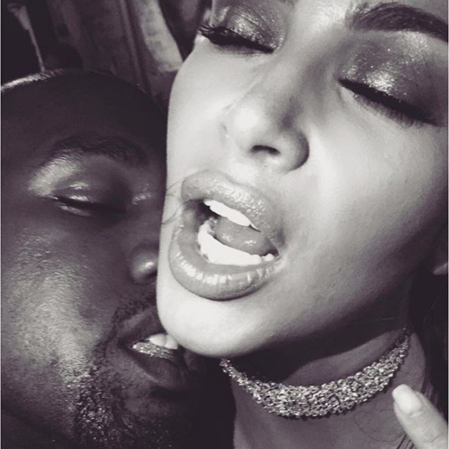 Kim Kardashian yine yürek hoplattı !