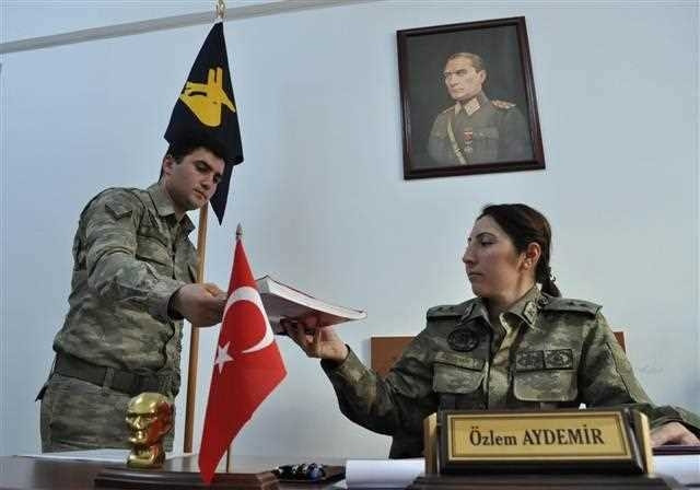 Savaşta barışta her yerde kahraman! İşte TSK'nın gururu kadın asker