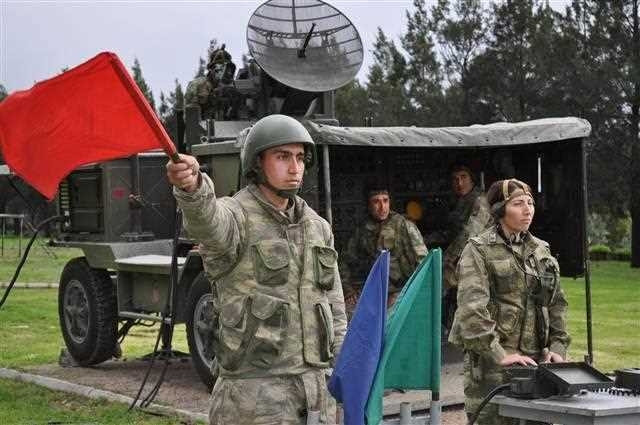 Savaşta barışta her yerde kahraman! İşte TSK'nın gururu kadın asker