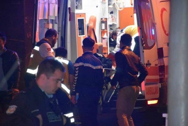 İstanbul'da gece yarısı silahlı kavga !