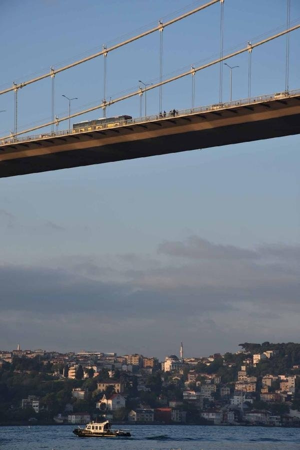 Boğaziçi Köprüsü'nde İntihar Girişimi
