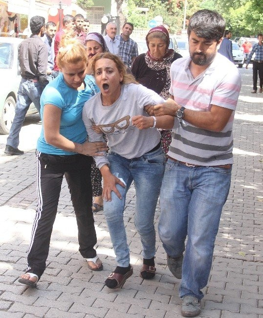Özgecan'ın kız kardeşinin feryadı yürekleri dağladı