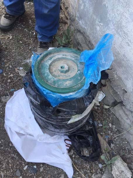 PKK'lılar patlayıcının üzerine not yazdı