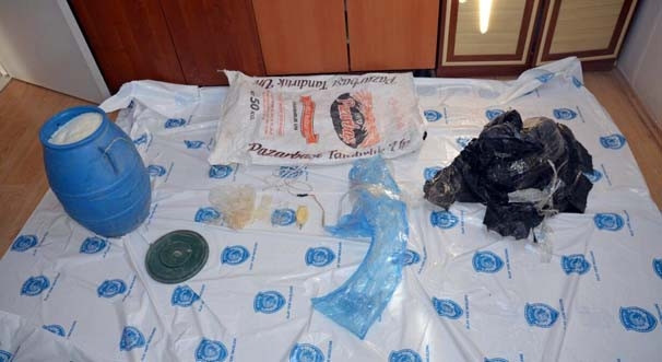 PKK'lılar patlayıcının üzerine not yazdı