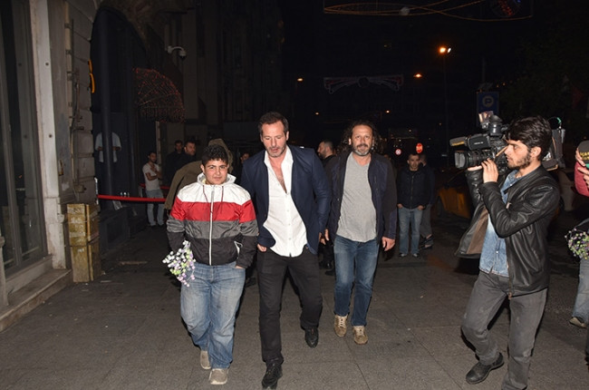 Survivor şampiyonu gece kulübünde kavgaya karıştı