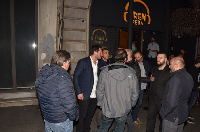 Survivor şampiyonu gece kulübünde kavgaya karıştı