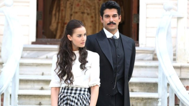 Fahriye Evcen'den düğün açıklaması