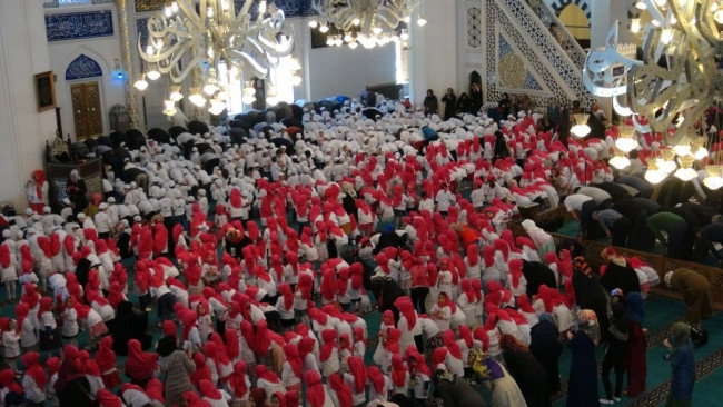 Minik Öğrenciler Namaz Şenliğinde Buluştu