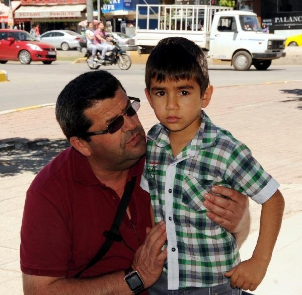 5 yaşındaki oğlunu midibüste unuttu