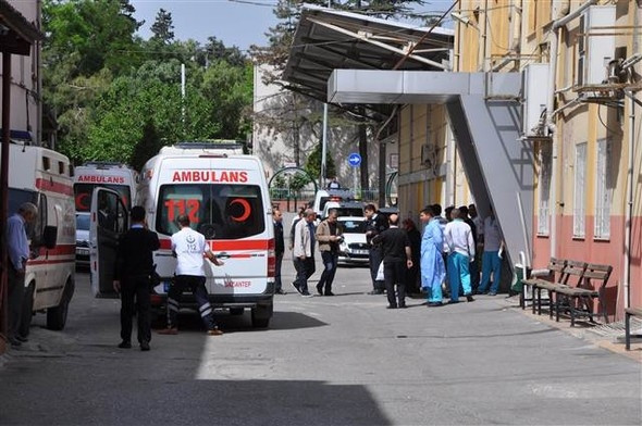 Emniyet'e bomba yüklü araçla saldırı !