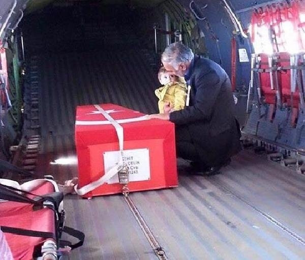 "Kürtçülük yapanın Allah belasını versin"