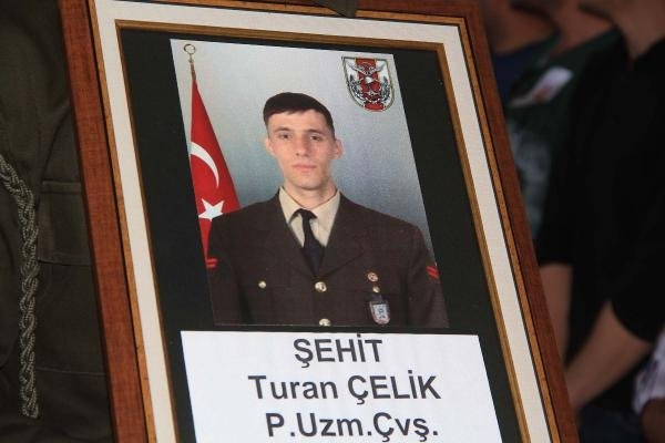"Kürtçülük yapanın Allah belasını versin"