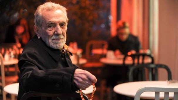 Aydemir Akbaş: Kadın güzelse sevişme sahnesini uzatırım