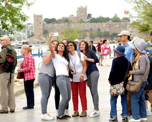 Bodrum'da turist akını başladı