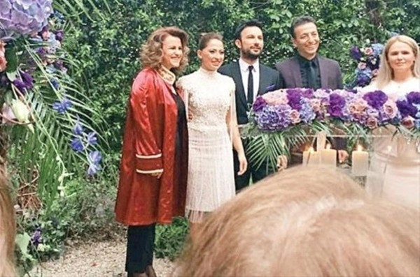Düğünden yeni fotoğraflar ortaya çıktı