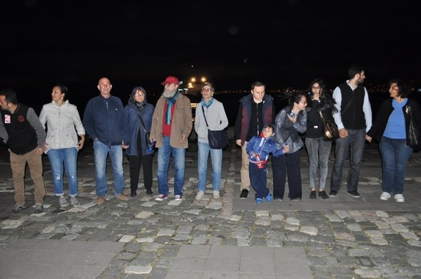 İzmir'de 17 kilometrelik laiklik zinciri
