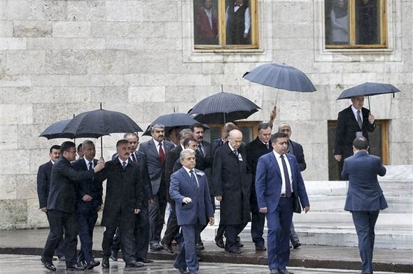 Bahçeli ve Oktay Vural yan yana