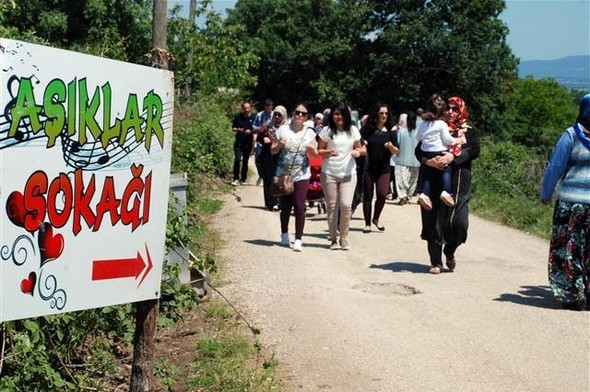 Aşıklar Sokağı'nda eş arayışı