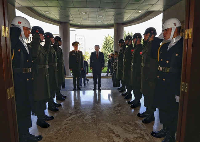 Davutoğlu veda ziyaretlerine başladı