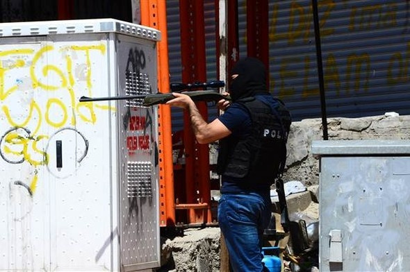 Şırnak'ta 2 mahallede operasyonlar sürüyor