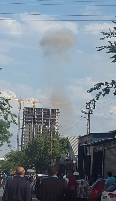 Diyarbakır'da bomba yüklü araçla saldırı