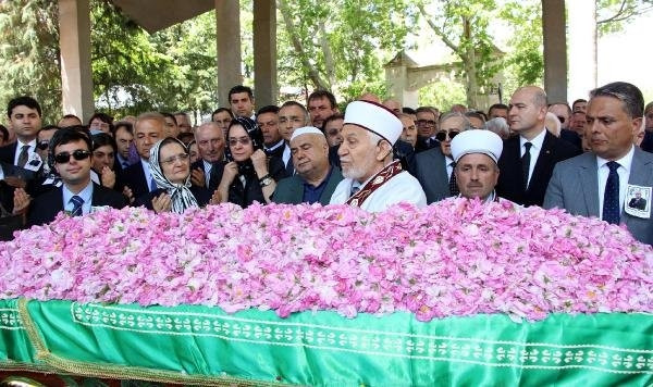 Şevket Demirel son yolculuğuna uğurlandı