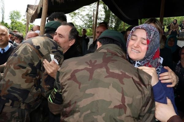 Özel harekatçının koluna yazdığı ayet dikkat çekti