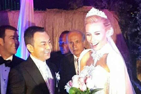 Ünlü çift boşanıyor mu ?