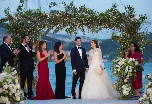 Ezgi Eyüboğlu evlendi