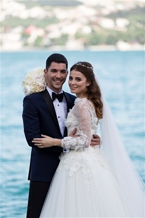 Ezgi Eyüboğlu evlendi