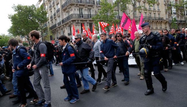 Paris sokakları alev alev !