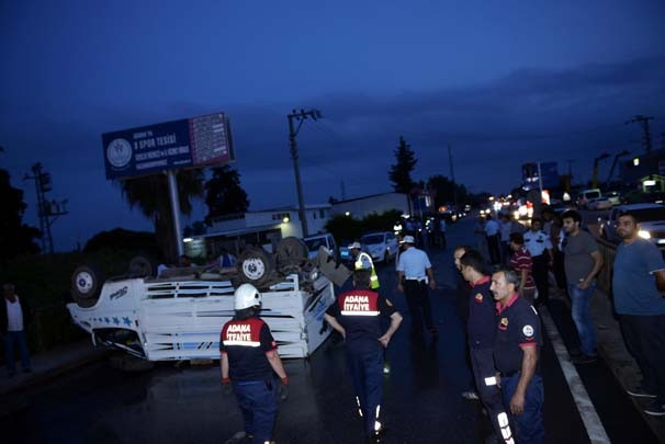 Tarım işçilerini taşıyan kamyon kaza yaptı: 7 yaralı