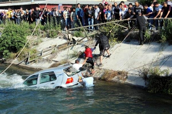 Eşini kurtarmak için hayatını hiçe saydı !