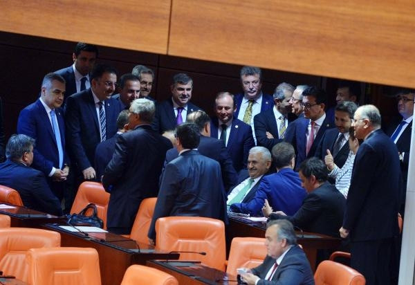 Dokunulmazlık teklifi Meclis'ten geçti !