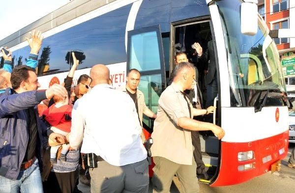 Kucağında torunuyla Erdoğan'ın önüne çıktı
